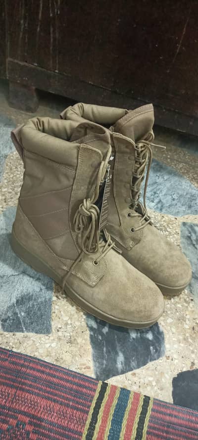 brand new servis military combat shoes