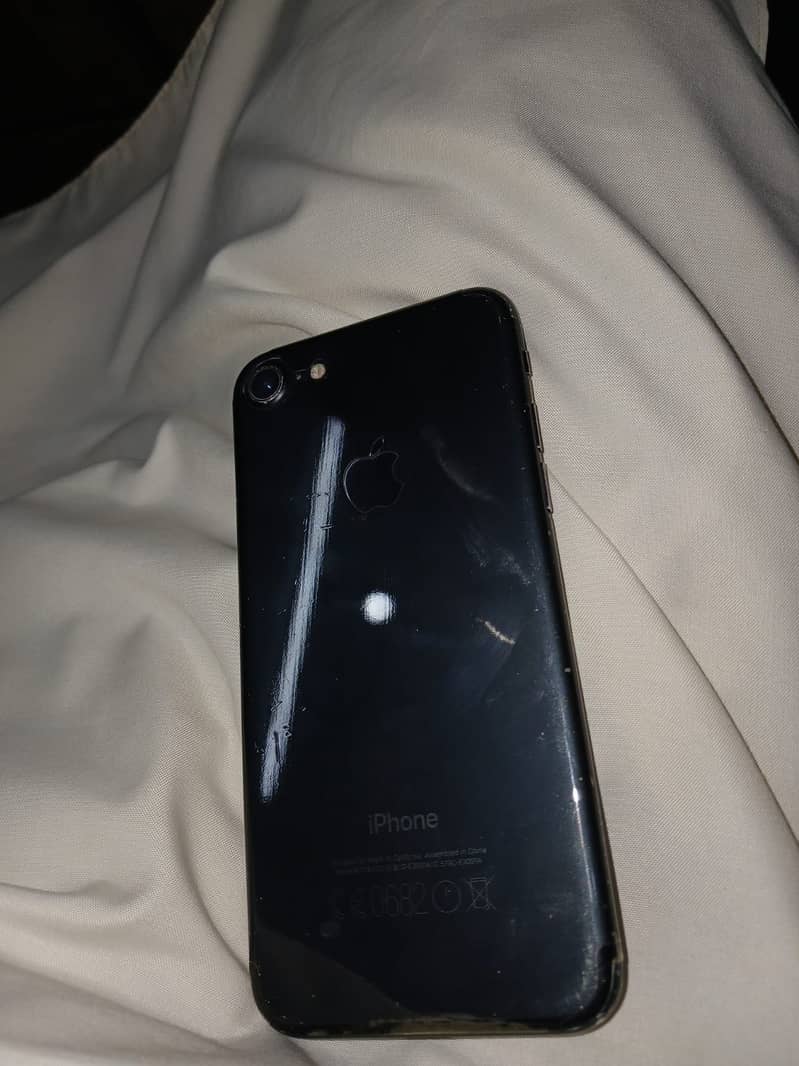 Apple iPhone 7 Plus 0
