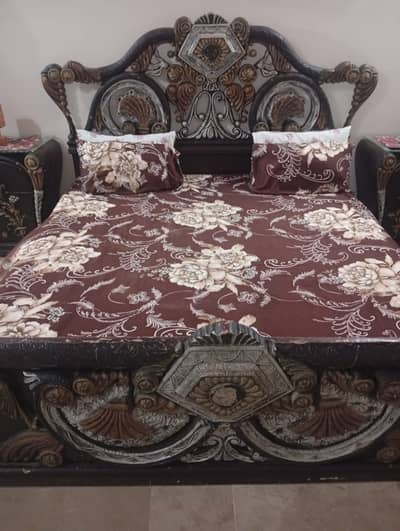 Luxury Wooden King Size Bed Set with Dressing Table & Wardrobe