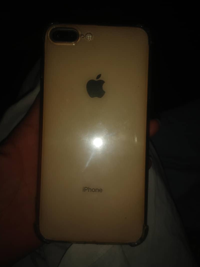 Apple iPhone 7 Plus 0