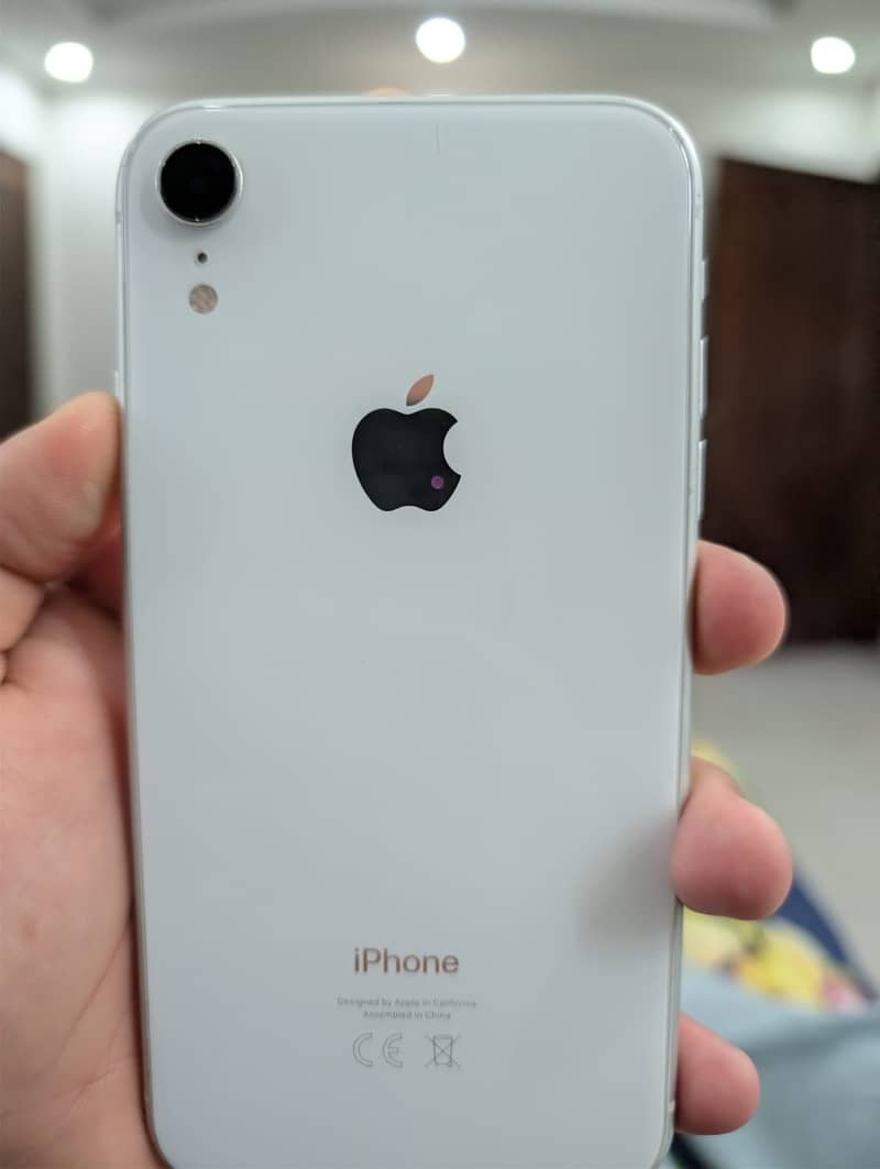 Apple iPhone XR 1