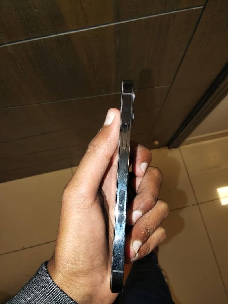 Apple iPhone 12 Pro 0