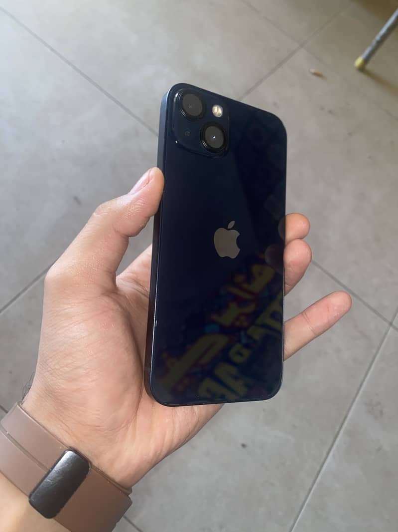 Apple iPhone 13 0