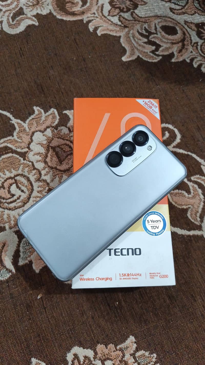 Tecno spark 40 pro plus 0