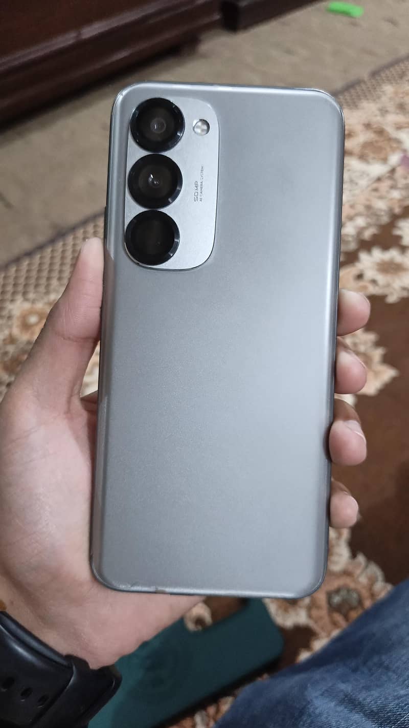 Tecno spark 40 pro plus 1