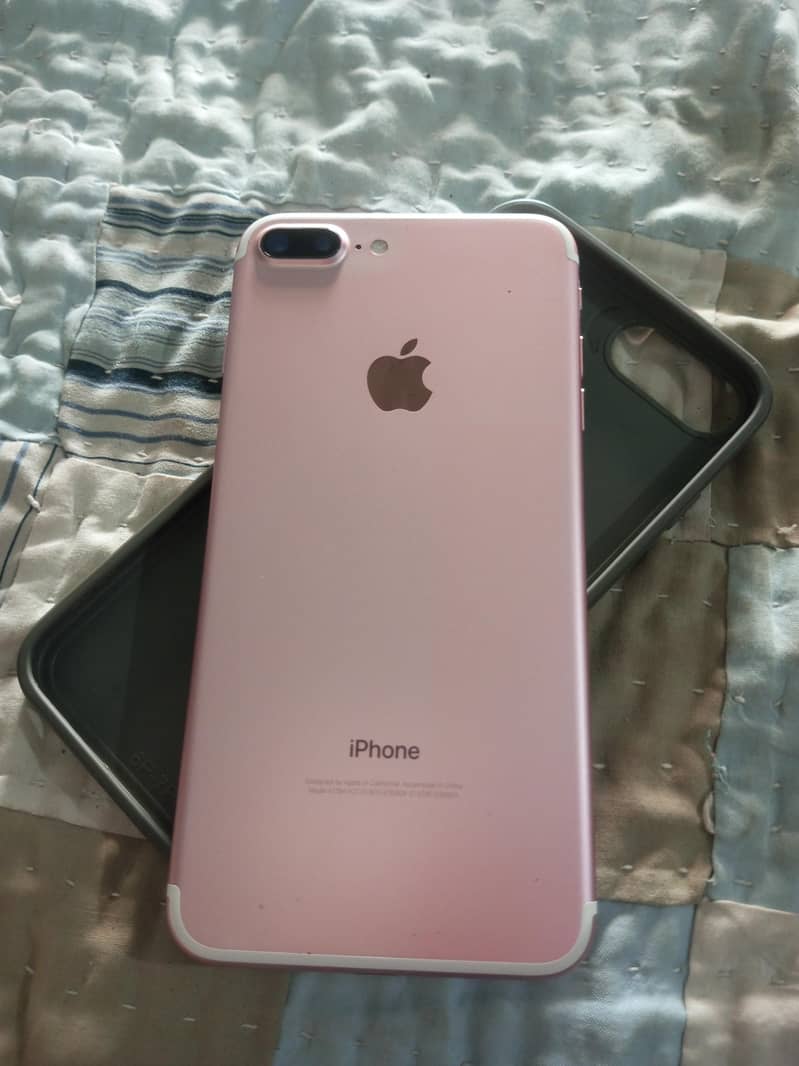 Apple iPhone 7 Plus 0