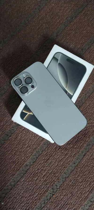 Apple iPhone 16 Pro Max