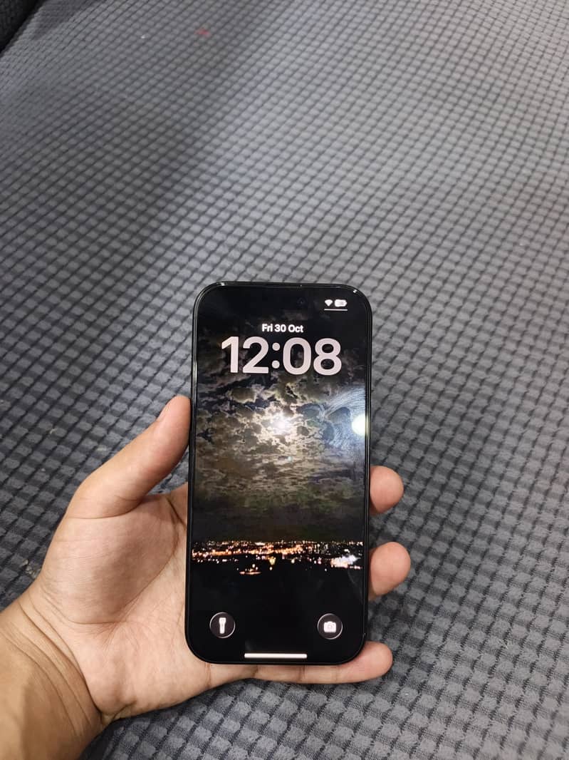 iphone 16 pro 1