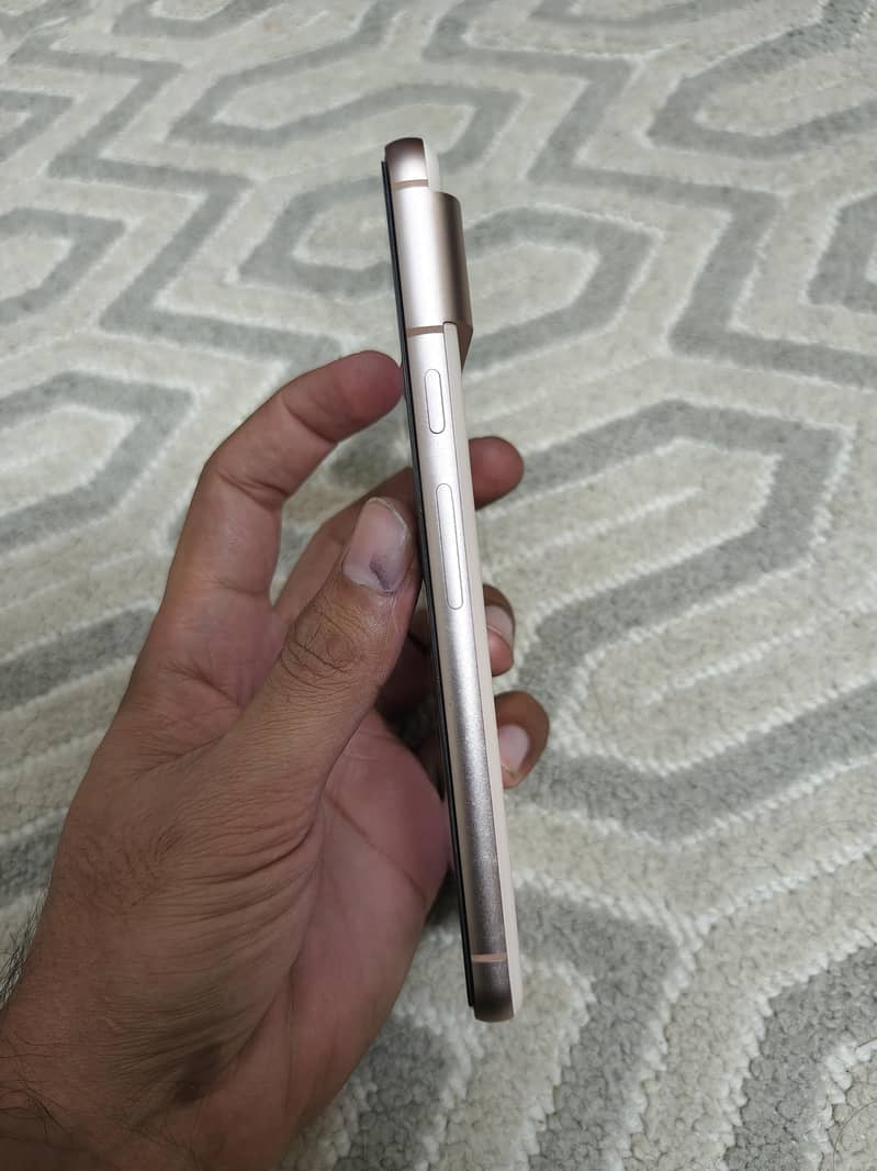 Google Pixel 8 1