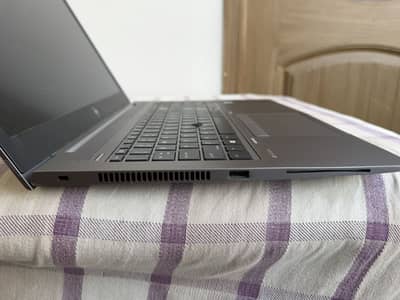 HP Zbook 15U G6 ( 256 SSD ) Metal Body