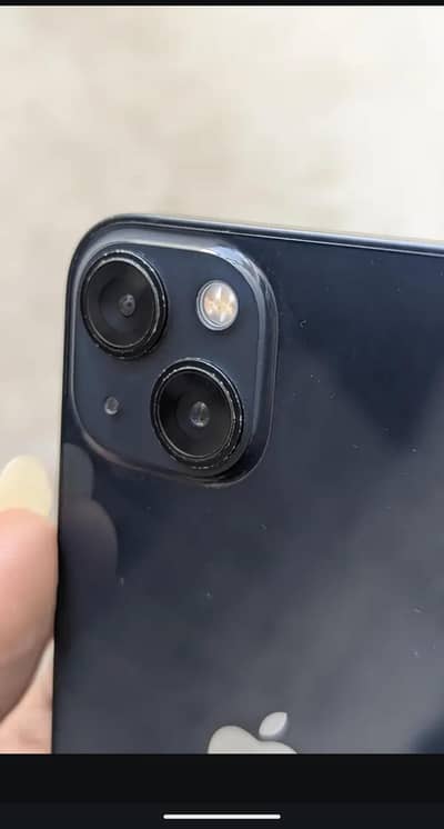 Apple iPhone 13
