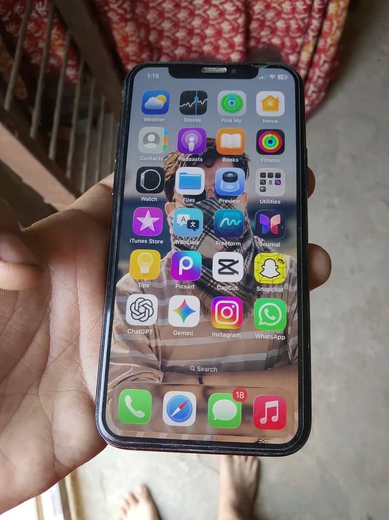 Apple iPhone 11 Pro 1