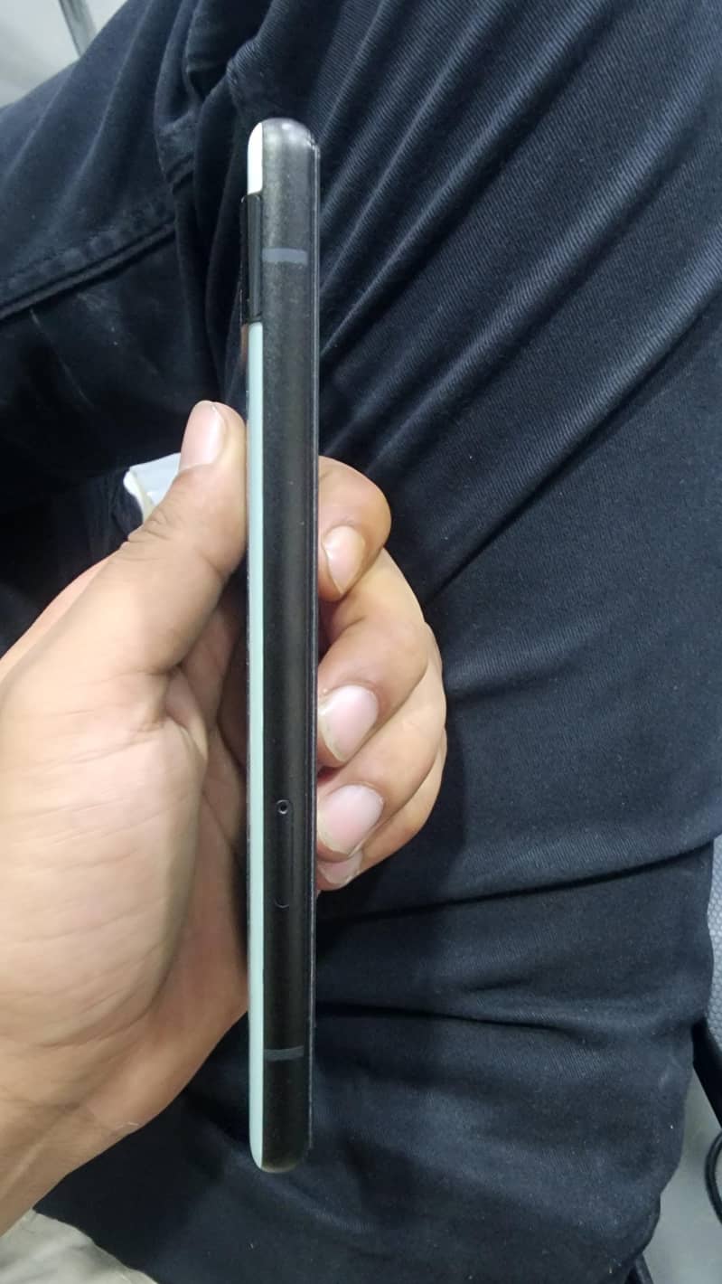 Google Pixel 6a 1