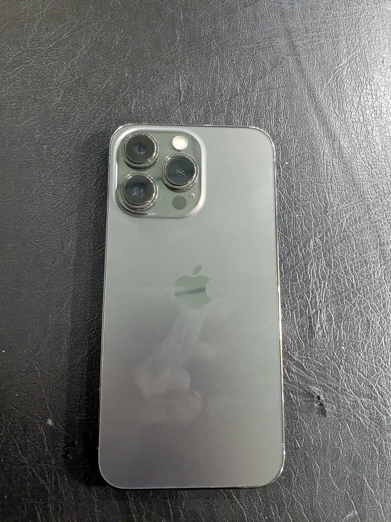 Apple iPhone 13 Pro 2