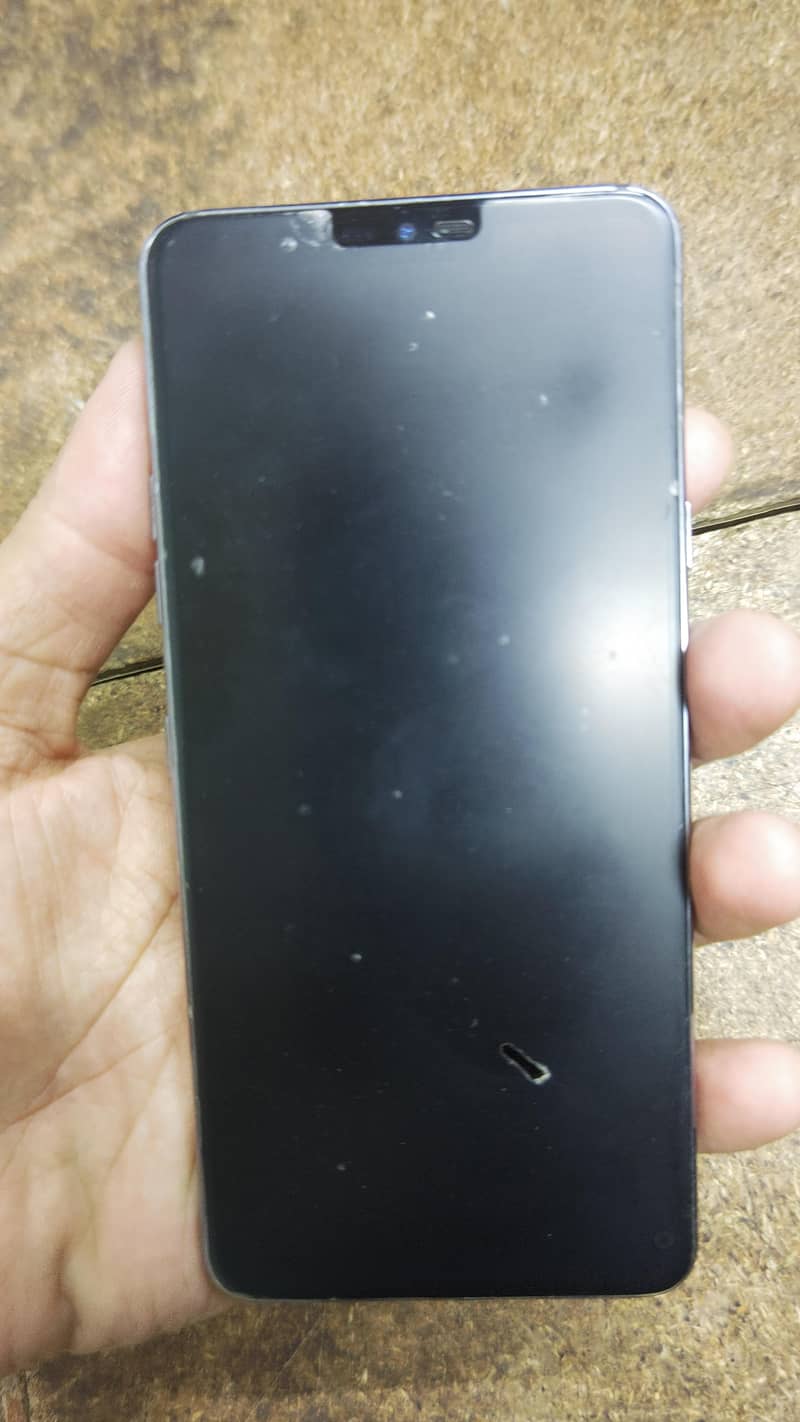 LG G7 ThinQ 1