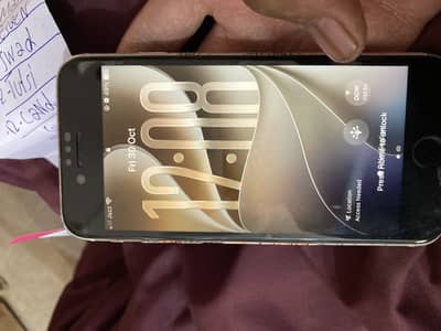 Apple iPhone SE