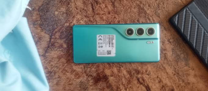 Tecno CAMON 40 10/10