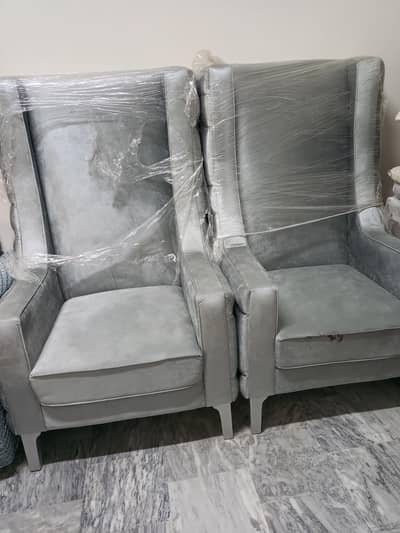 bedroom chairs and table