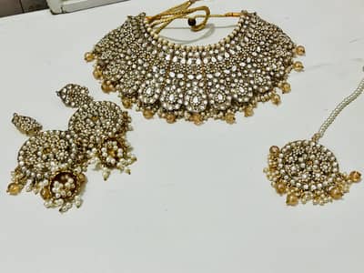 Bridal Kundan Chokar Set Heavy Earrings Bindiya Tikka Champagne pearl
