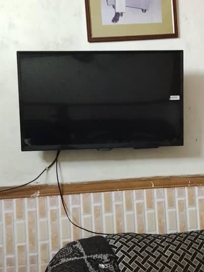 Samsung smart Android Tv -  Minor Screen line issue