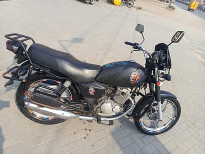 Suzuki GS 150 SE