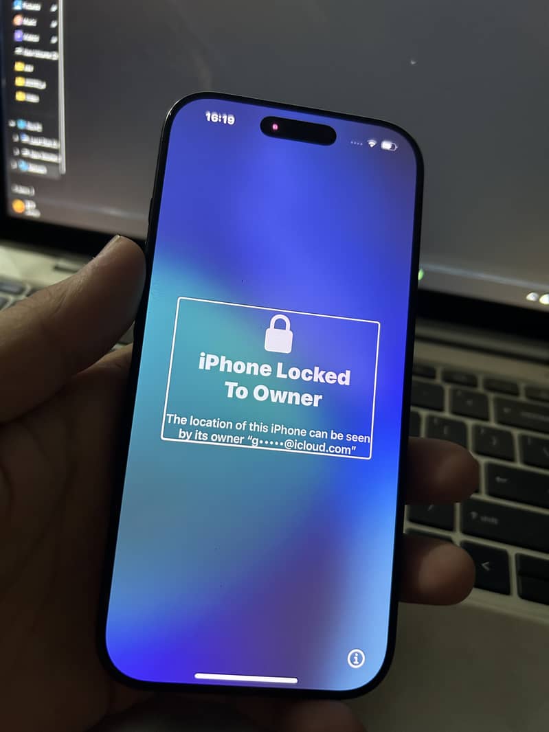 Apple iPhone 16 Pro 1