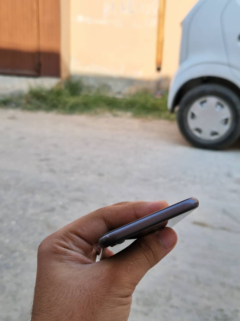 Apple iPhone 8 5