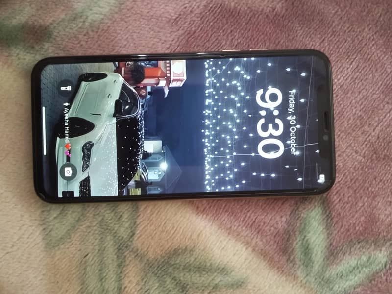 Apple iPhone XS 4