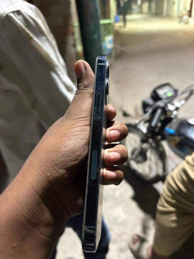 Apple iPhone 12 Pro Max 6