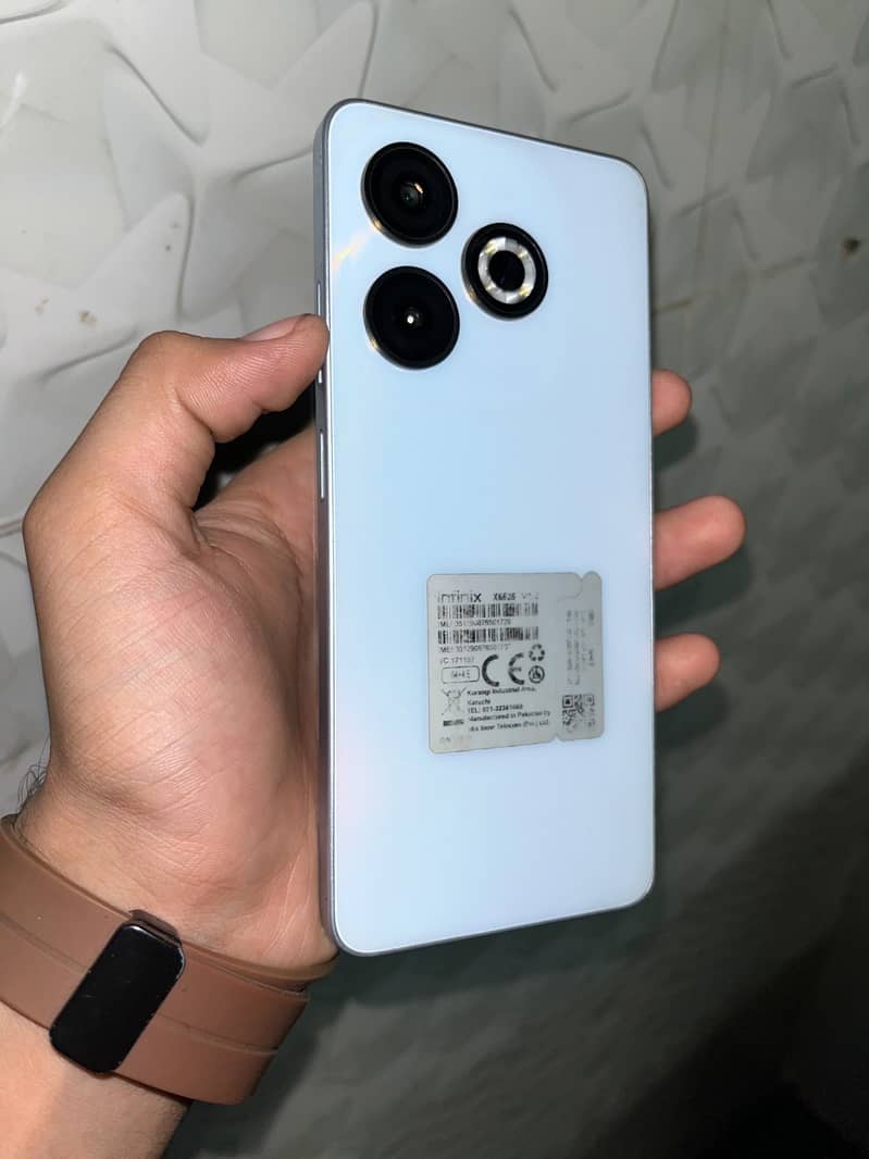 Infinix Smart 8 2