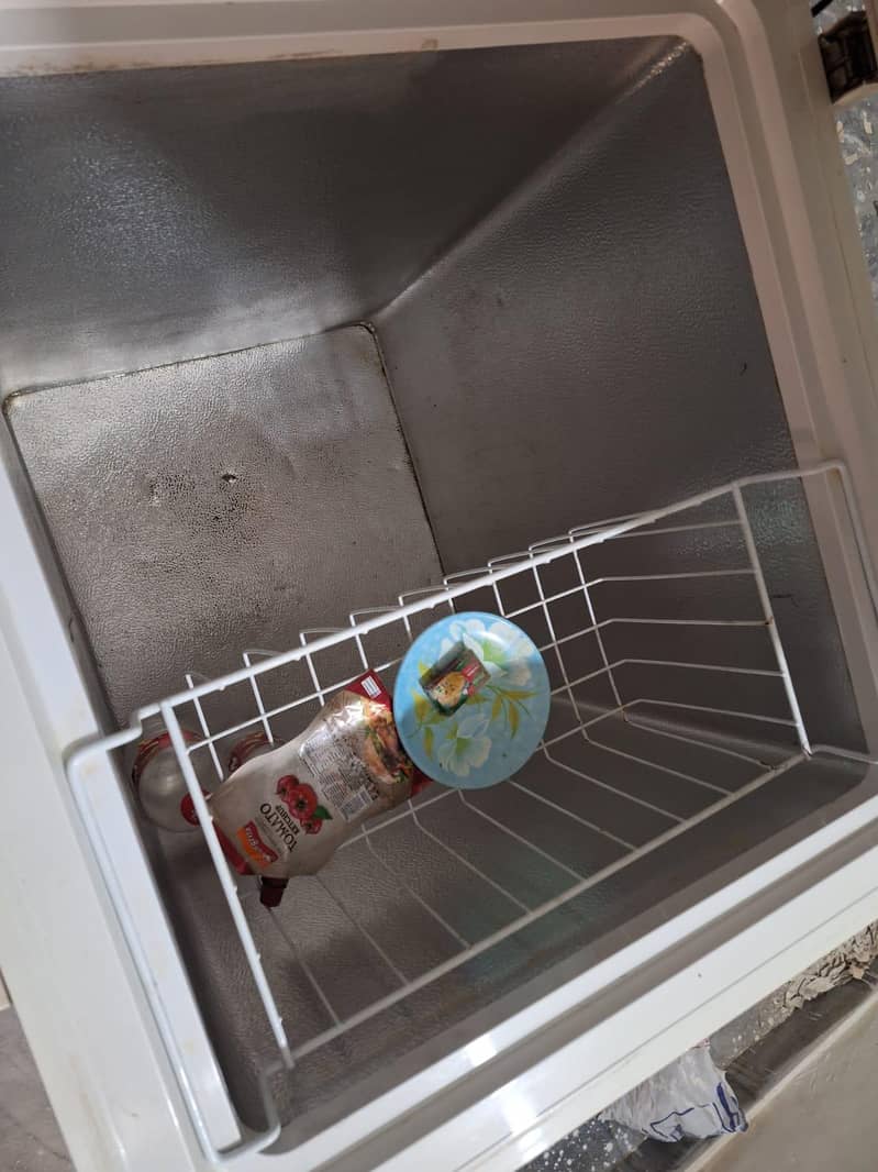 twin freezer and fridge in good condition and 1 microwave oven also in 1