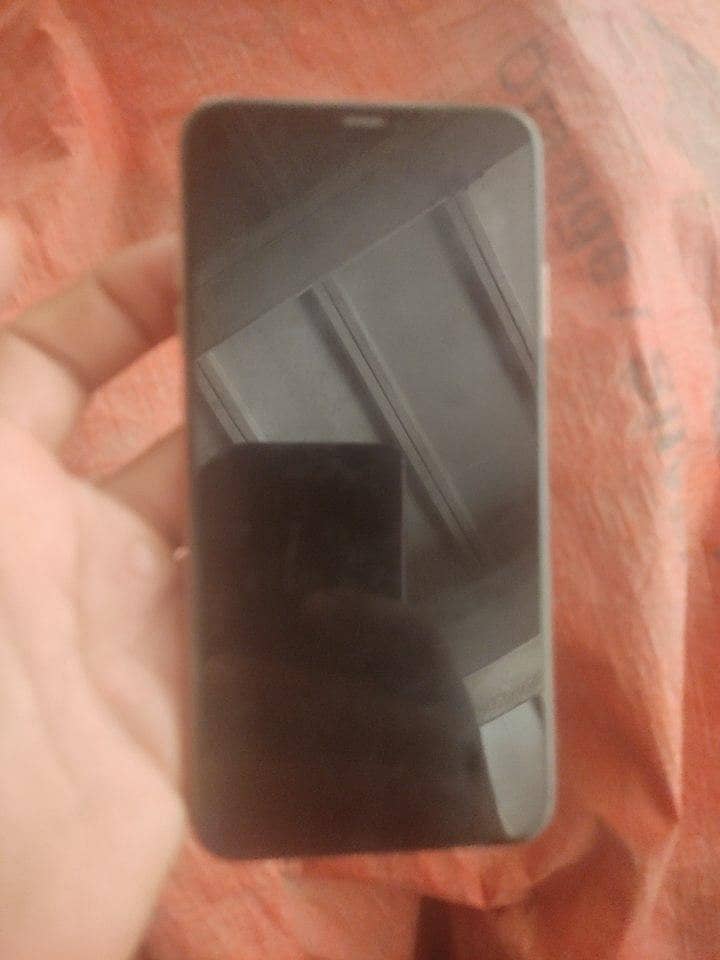 Apple iPhone XS Max 6