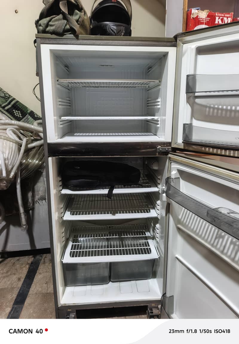 refrigerator 0
