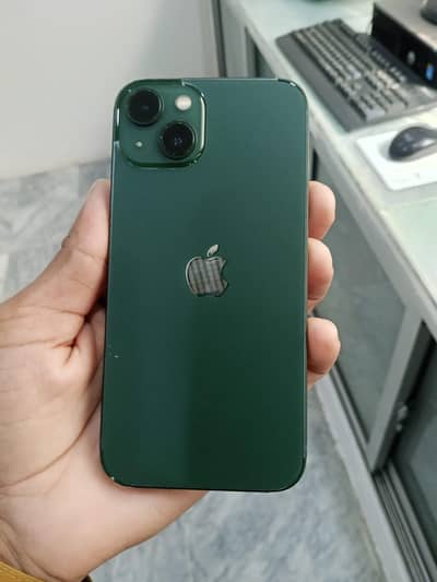 Apple iPhone 13