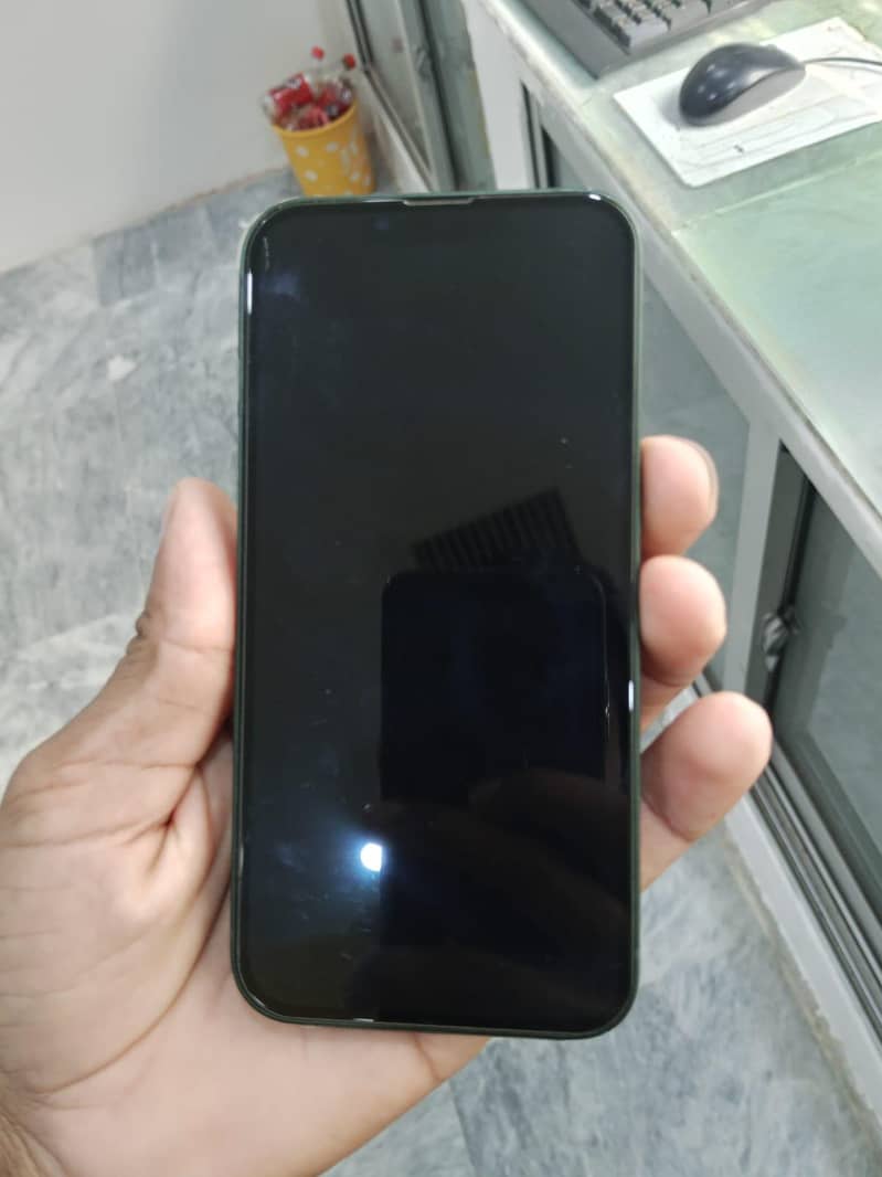 Apple iPhone 13 3