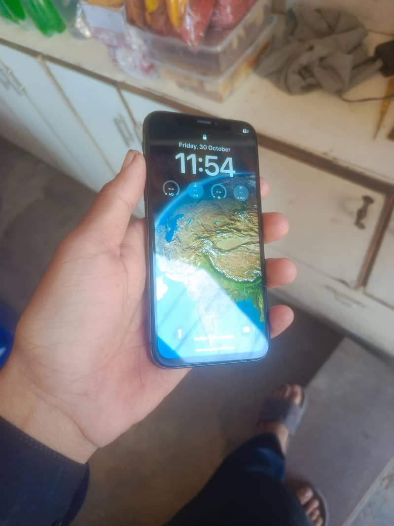 Apple iPhone X 6