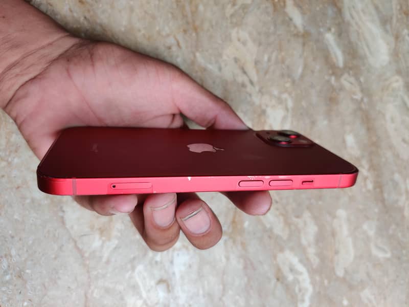 Apple iPhone 13 4