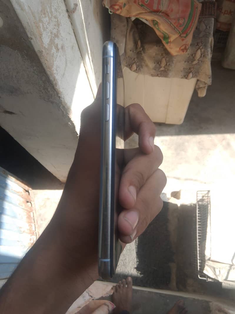 Apple iPhone X 1