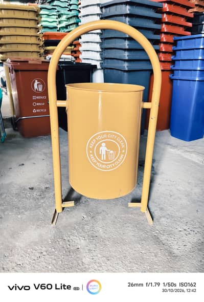 hanging dustbin / iron hanging dustbin