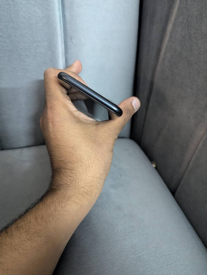Apple iPhone SE 8