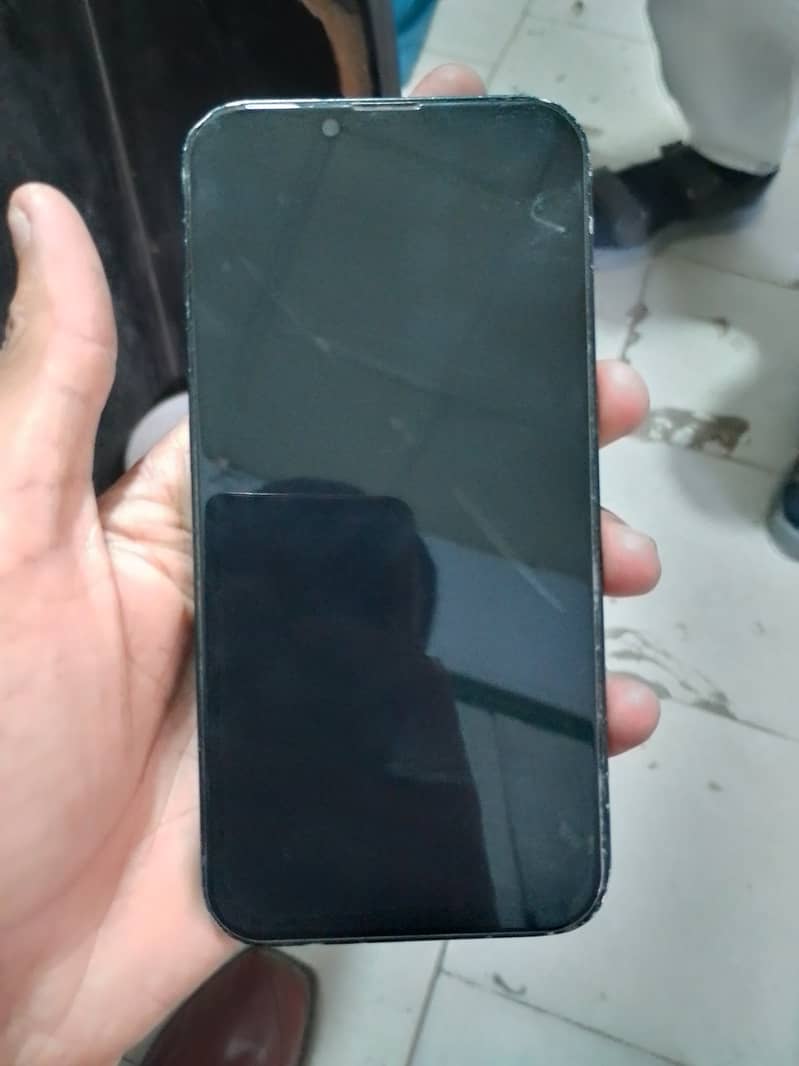 Apple iPhone 13 1