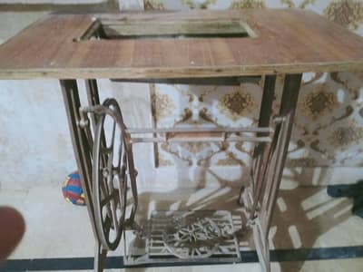 Sewing mavchine table
