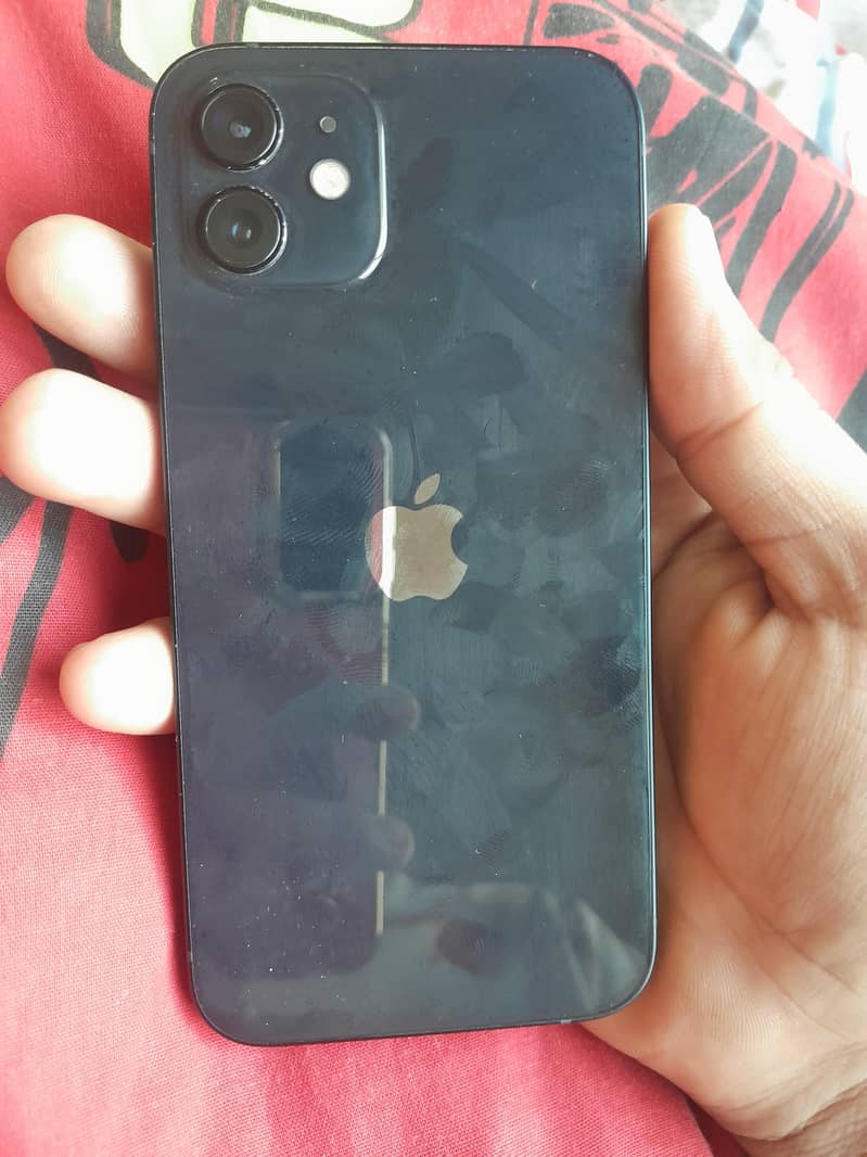 Apple iPhone 12 4