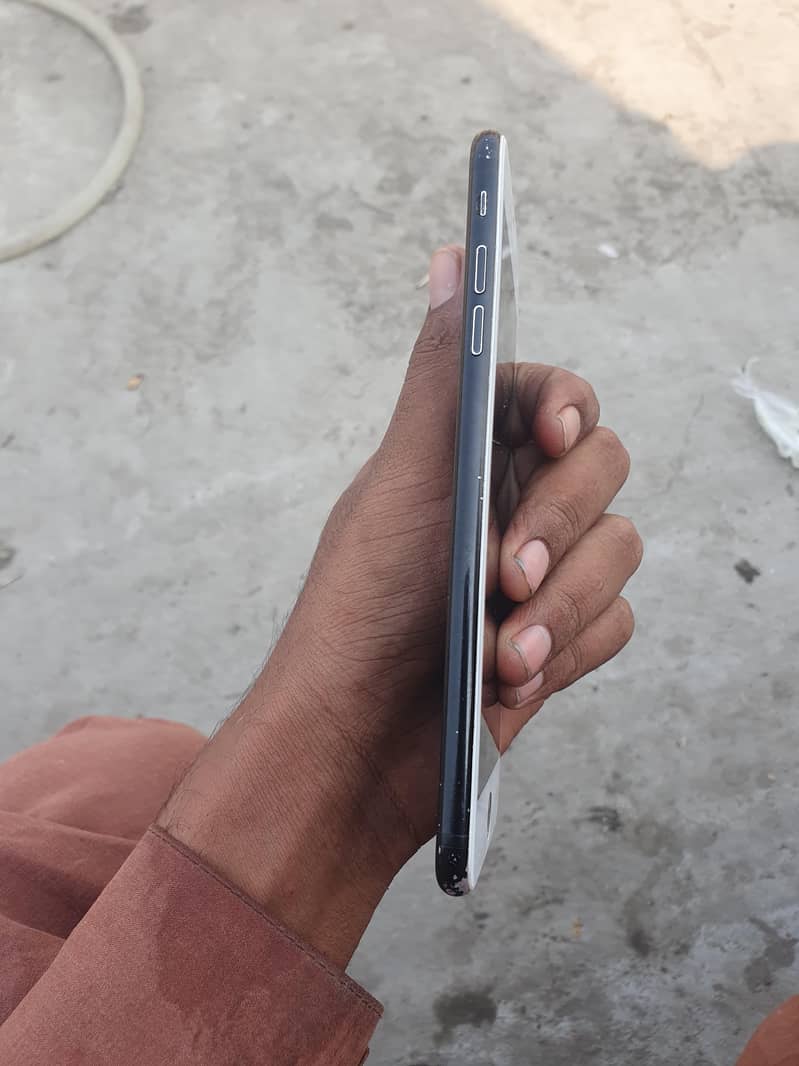 Apple iPhone 7 Plus 0