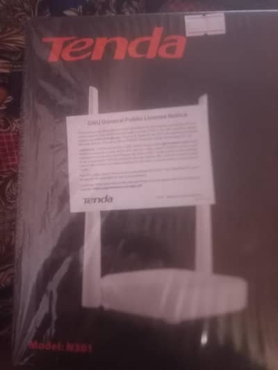 Tenda Wireless Wi-Fi Router – Excellent Condition, Complete Box