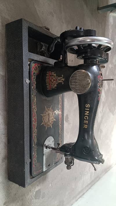 Original Singer Sewing Machine for Sale – Excellent Quality