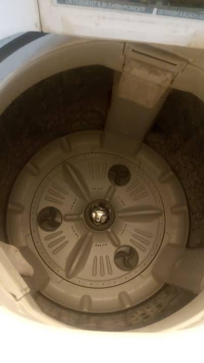 L G auto matic fully