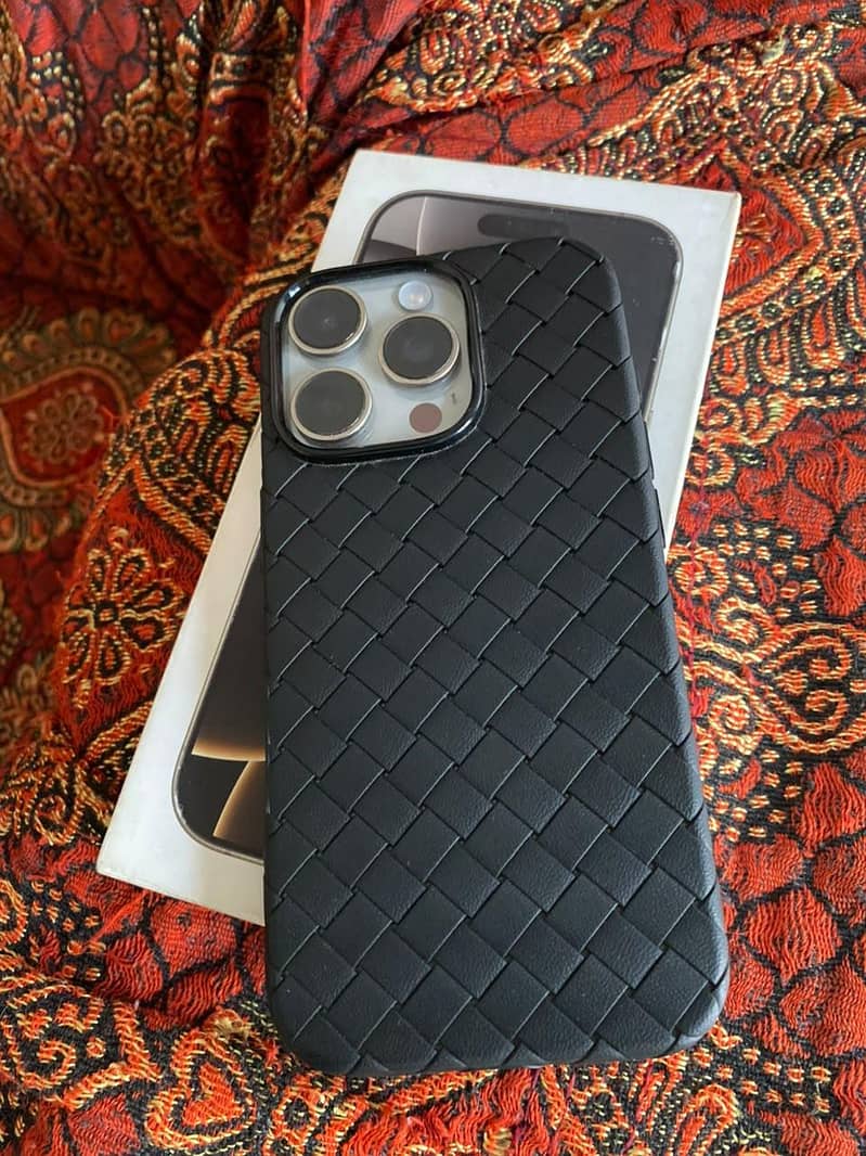Apple iPhone 16 Pro 13