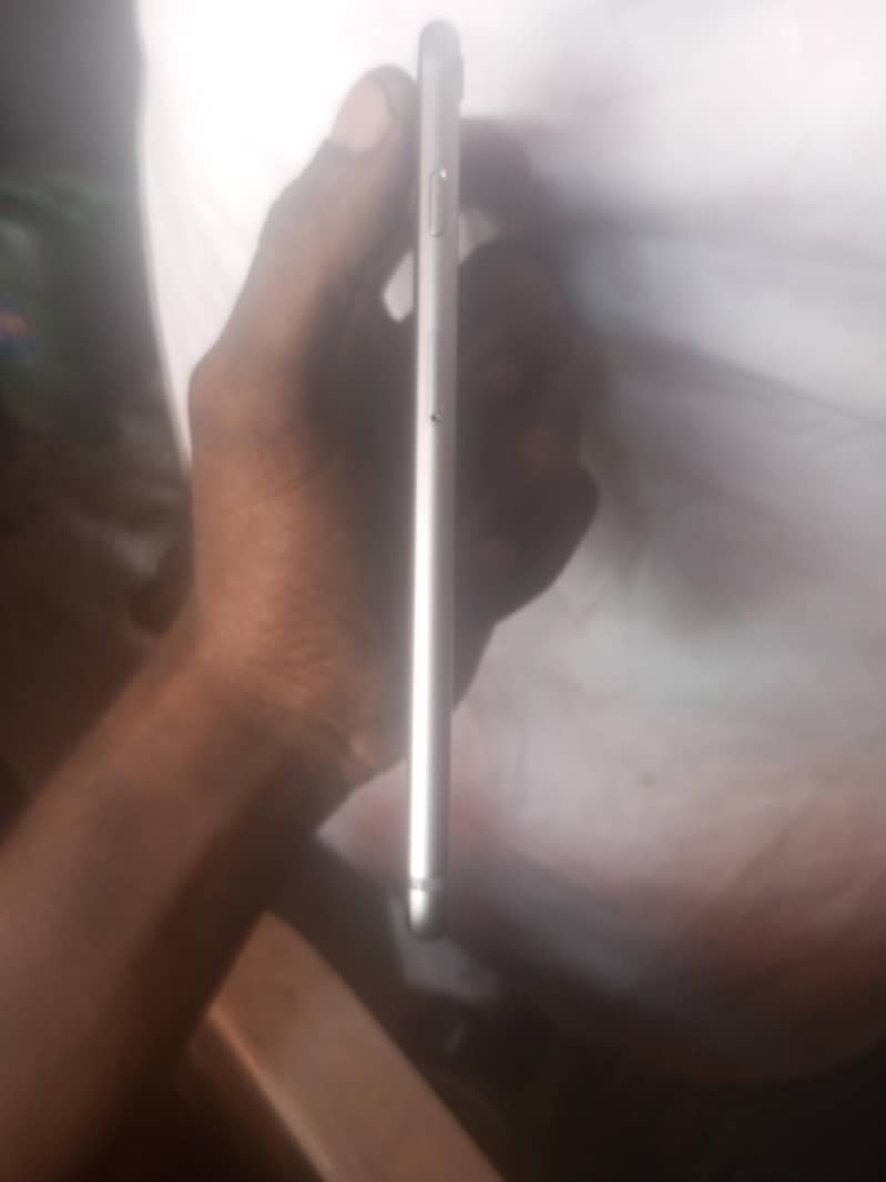 Apple iPhone 6s Plus 1