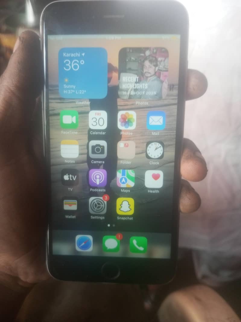 Apple iPhone 6s Plus 4
